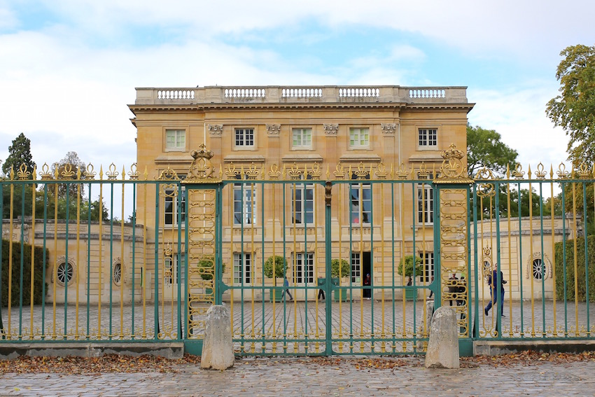 プチ トリアノン ヴェルサイユ宮殿の庭園にある王妃マリー アントワネットが愛した離宮 旅のアシアト