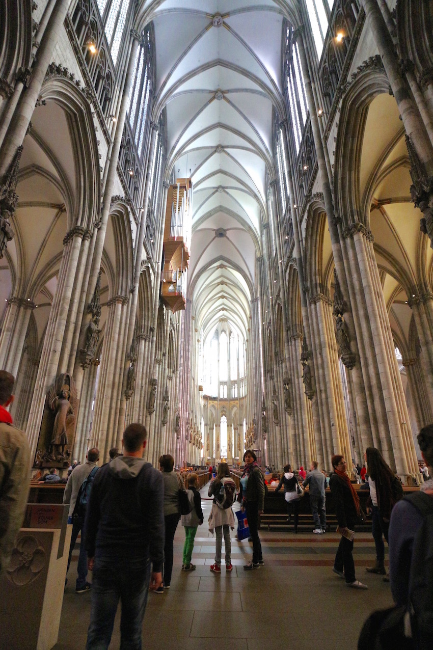 ケルン大聖堂 世界最大を誇る壮大なゴシック建築 旅のアシアト